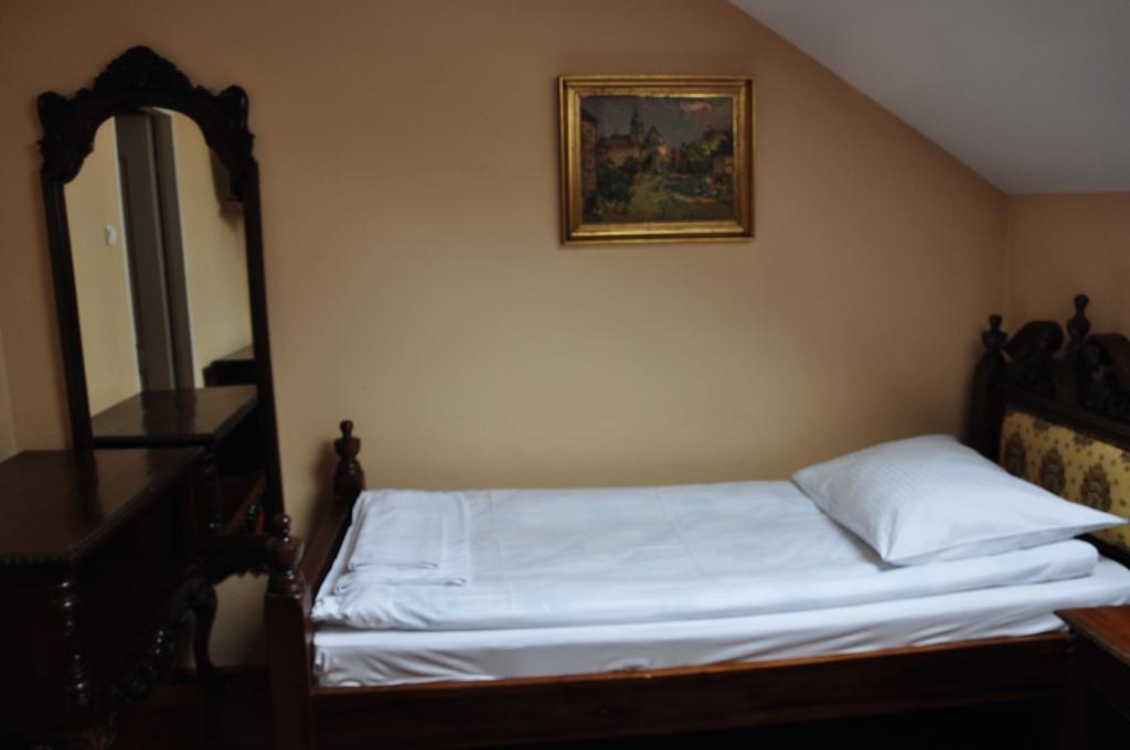 Ostoya Inn & Granary Jasionka Bilik gambar