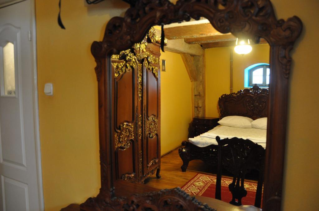 Ostoya Inn & Granary Jasionka Bilik gambar