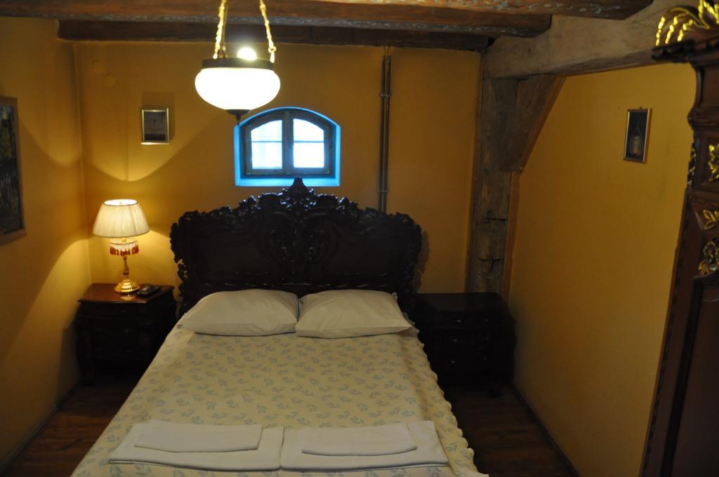 Ostoya Inn & Granary Jasionka Bilik gambar