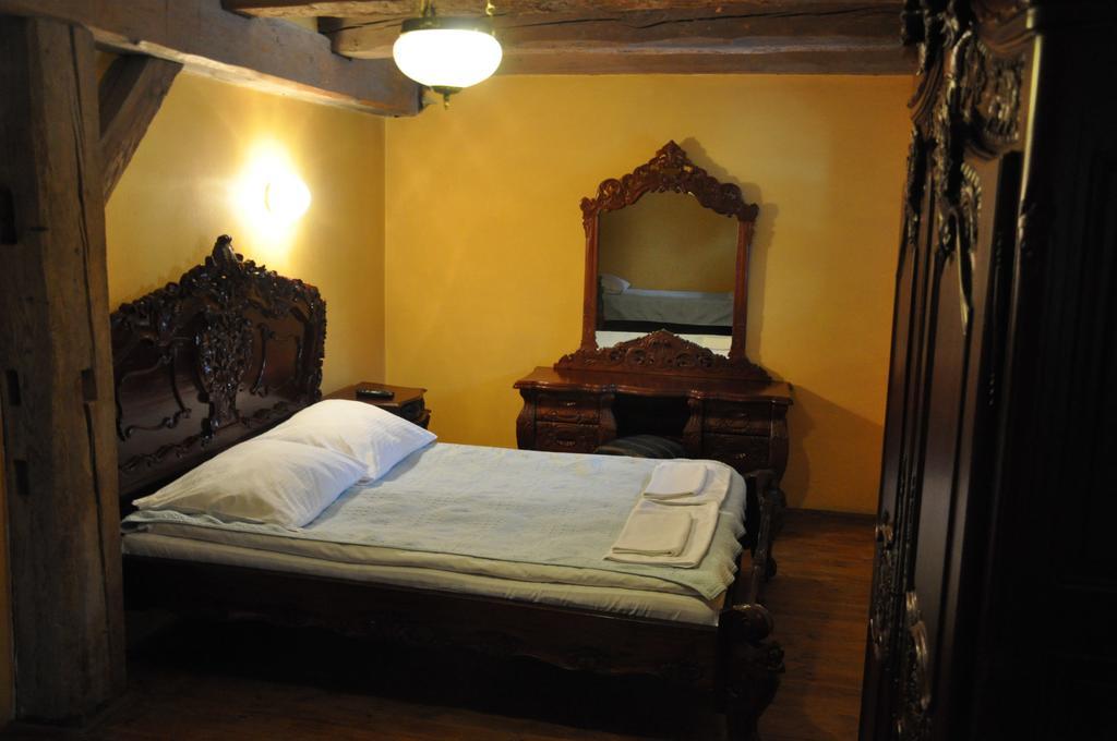 Ostoya Inn & Granary Jasionka Bilik gambar