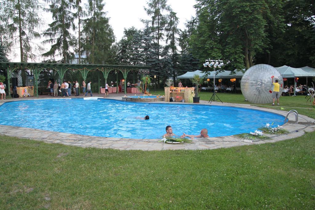 Ostoya Inn & Granary Jasionka Luaran gambar